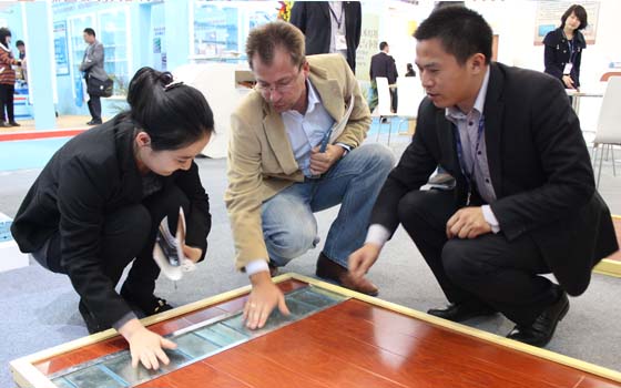 安邦集團(tuán)參加中國（北京）國際供熱通風(fēng)空調(diào)、衛(wèi)生潔具及城建設(shè)備與技術(shù)展會現(xiàn)場(圖5)